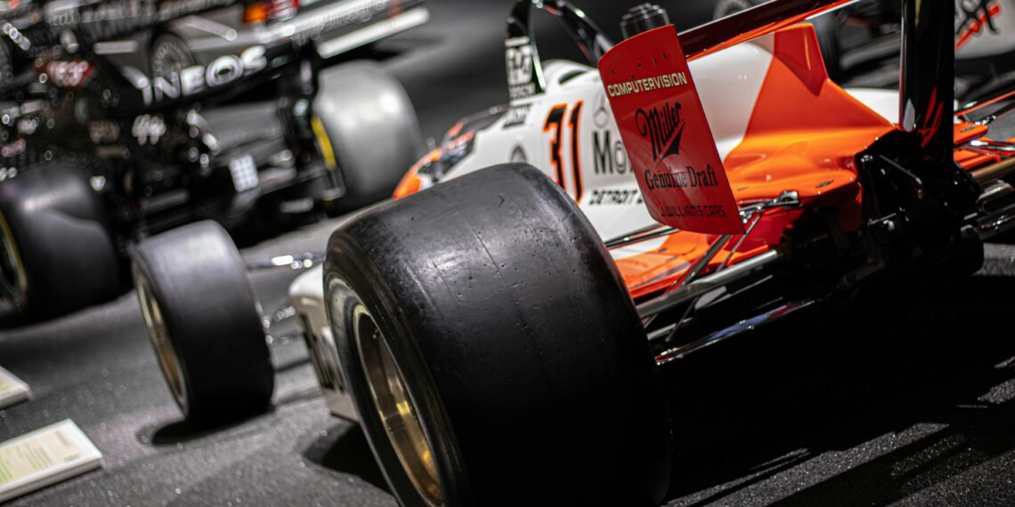 Piastri Wins Qatar Sprint to Cut Norris' Championship Lead to 22 Points