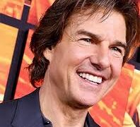 Tom Cruise Receives First Oscar Awards
