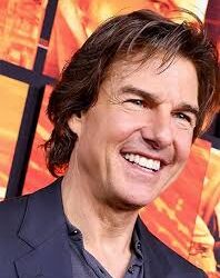 Tom Cruise Receives First Oscar Awards