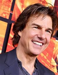 Tom Cruise Receives First Oscar Awards