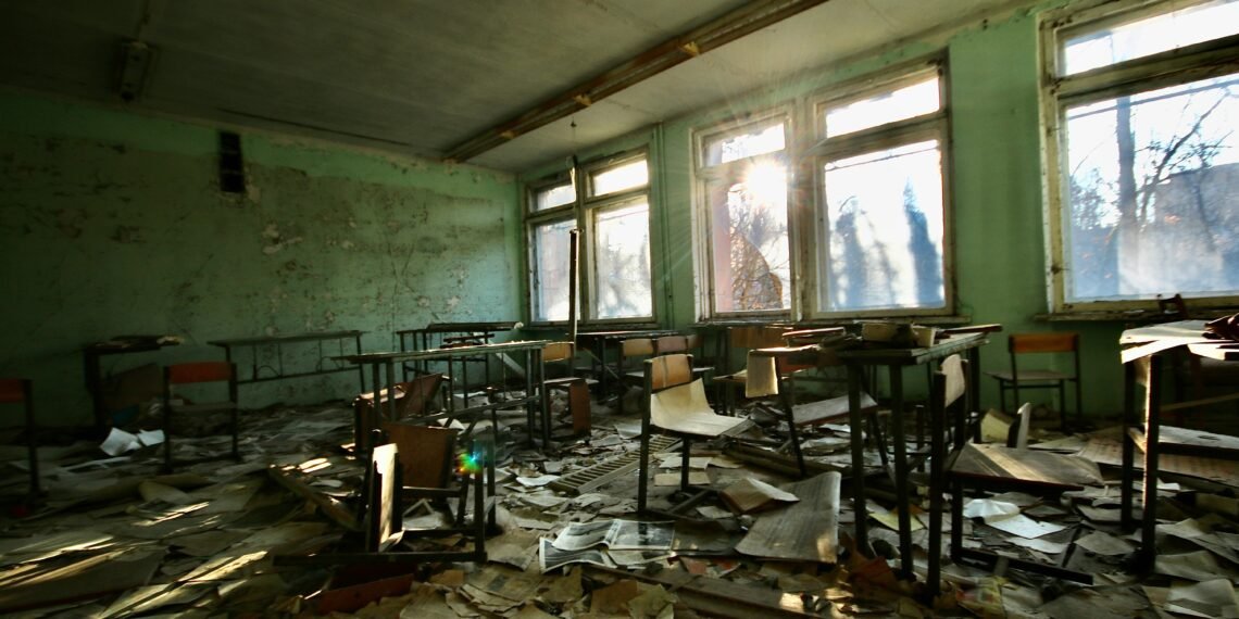 Teenage Traitors: How Russia Is Recruiting Ukrainian Kids on Telegram to Bomb Their Own Schools