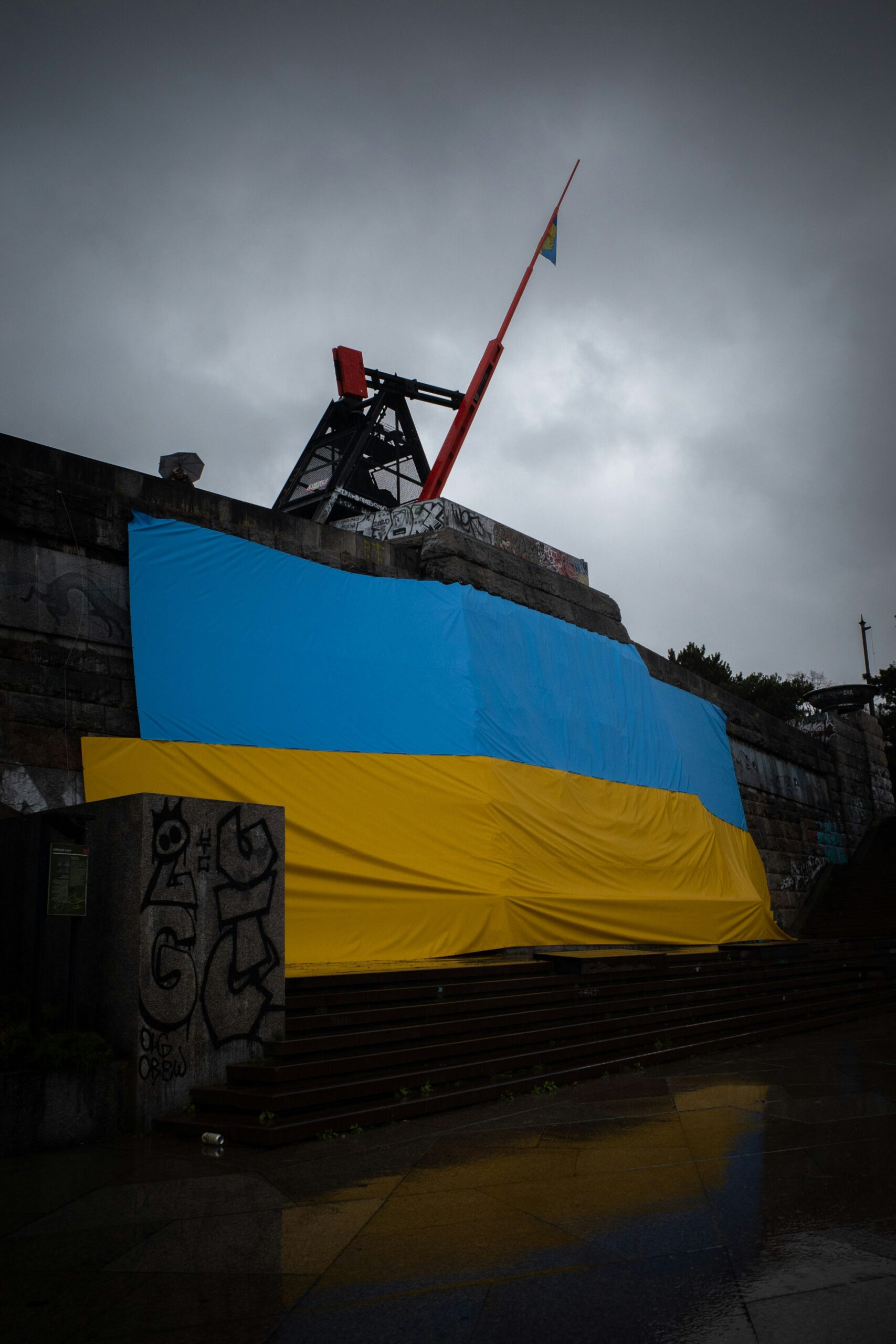 As Ukraine Fights Russia, a New Battle Erupts Within Its Own Government