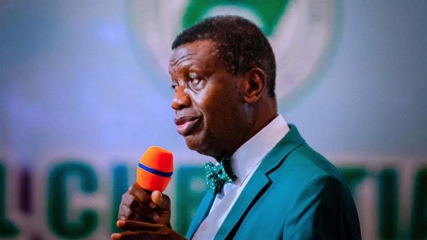 Why I Prefer Male Secretaries Over Female - Pastor Adeboye