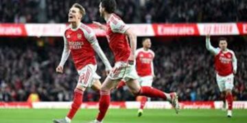 Arsenal Back Reclaim Top Spot After Edging Brighton at the Emirates