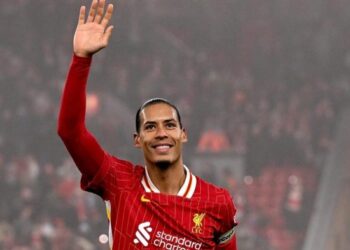 Van Dijk Hopeful Salah Will Remain at Liverpool Amid Future Uncertainty