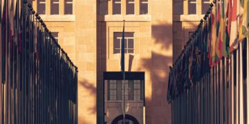 UN Alarmed as US Aid Plummets to $2 Billion