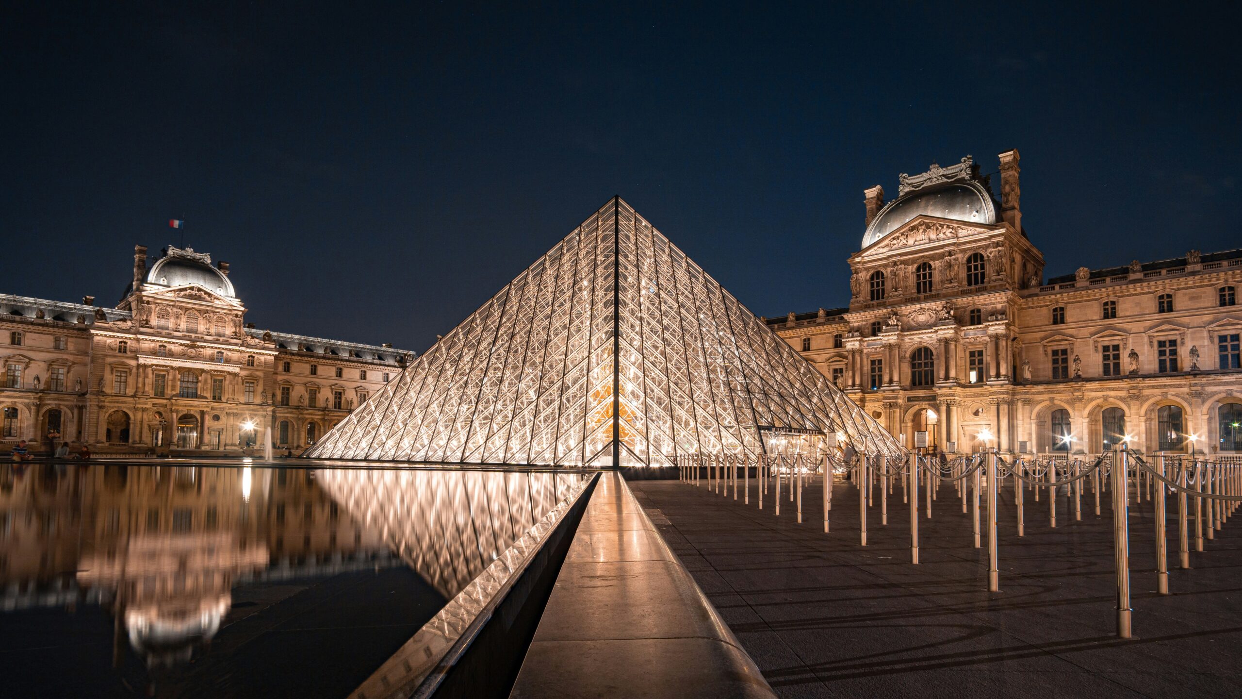 Is the Louvre Falling Apart? New Crisis Plagues the Famous Museum
