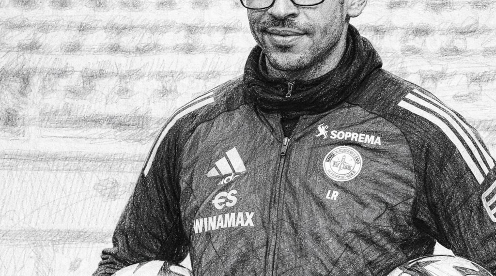 Rosenior Insists He Is His Own Man After Taking Charge at Chelsea