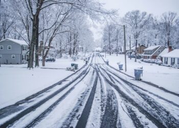 Russia Targets Ukrainian Homes as Winter Hits