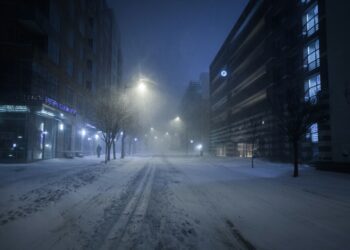230,000 Without Power as US Storm Cancels Flights