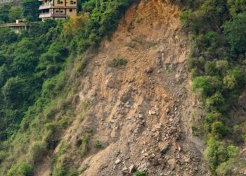 Anger Mounts as Philippine Landslide Death Toll Climbs