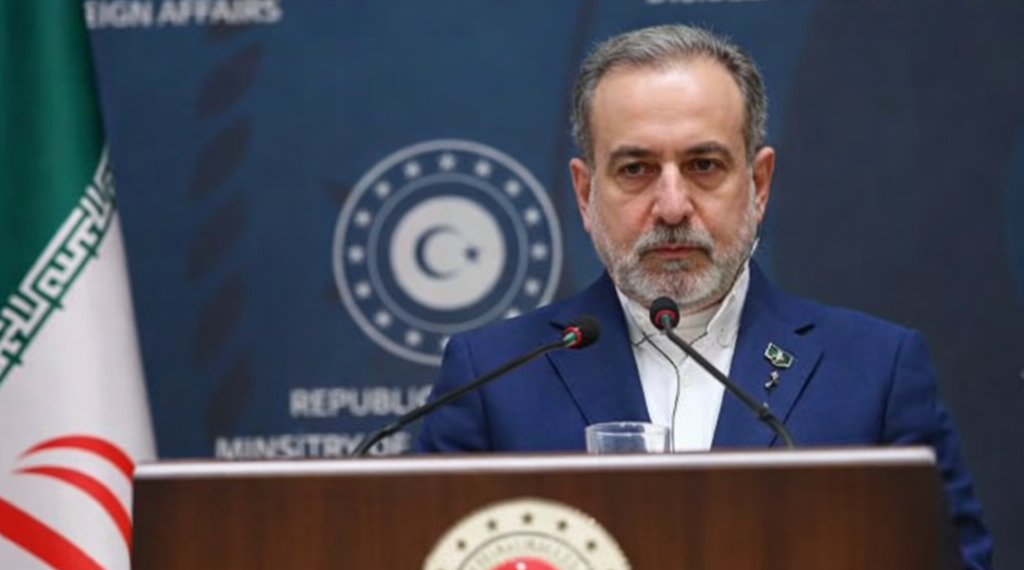 Russia Warns as U.S. Tightens Military Grip on Iran