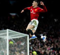 Šeško’s Last-Gasp Strike Seals Dramatic 3–2 Win for Manchester United Against Fulham