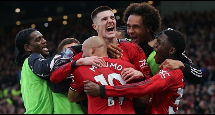 Leeds Fight Back to Stun Chelsea as Šeško Rescues Manchester United Late