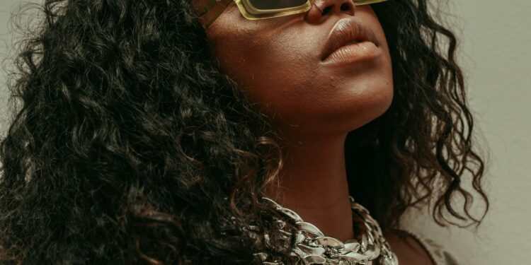 10 Ways to Treat Puffy Eyes (Without Hiding Behind Sunglasses)