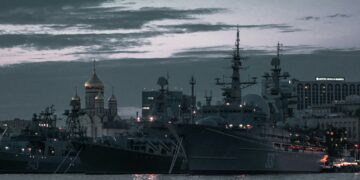 UK Deploys Warships to Arctic as Trump's Greenland Threats Loom