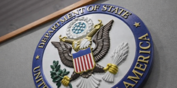 Lawmakers Blast State Department for Refusing to Help Americans Flee Mideast