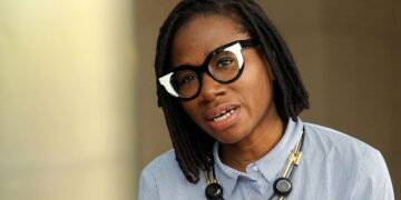 Singer Asa Loses Mother