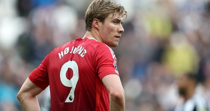 Hojlund Hits Back at Media Narrative Over Manchester United Spell