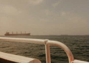 Netherlands Summons Iran's Envoy After Attacks Spread to Gulf