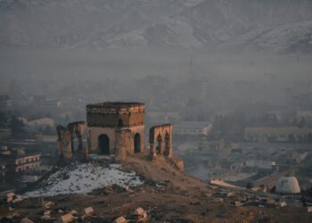 Pakistan and Afghanistan Halt Fire for Eid Amid Dispute Over 400 Dead