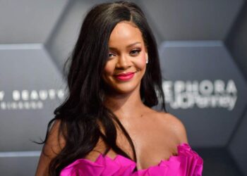 Gunfire Hits Rihanna’s Los Angeles Mansion