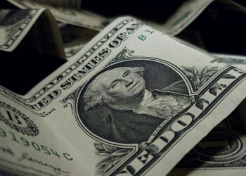 Treasury Faces $2 Trillion Deficit After Supreme Court Scraps Trump Tariffs