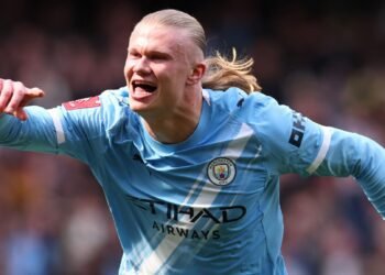 Premier officials to sit out after mistake in Manchester derby