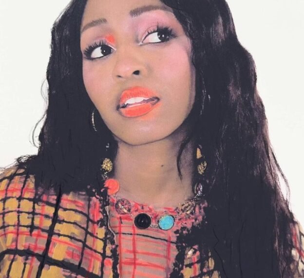 'This Is What Vogue Thinks It's Giving': Why Ayo Edebiri's Paper Cover Has Everyone Obsessed