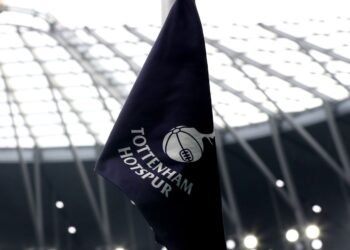 Rutter's late goal denies Tottenham as relegation fears grow