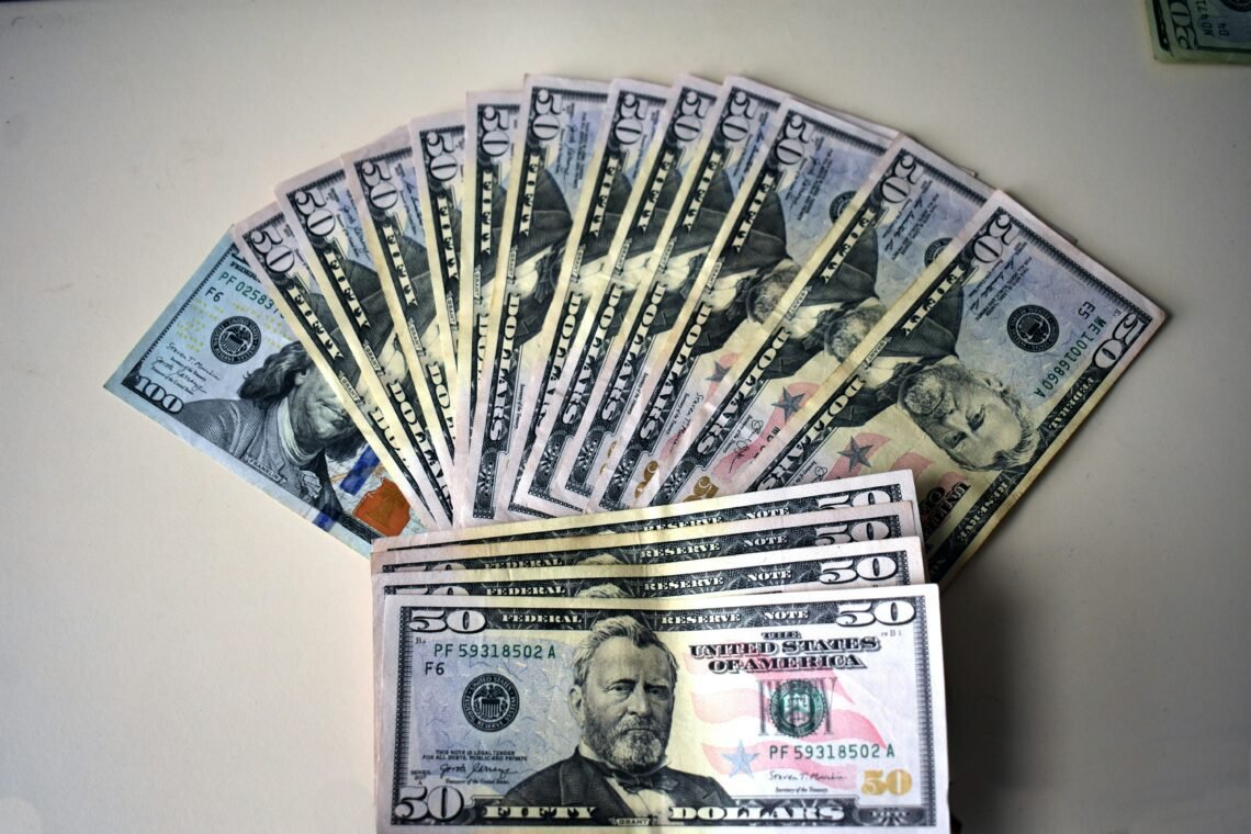 April Ends With Naira Flat as Dollar, Euro and Pound Keep Upper Hand