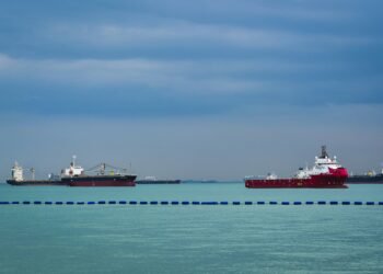 Despite the Blockade, Over 20 Ships Made It Through Hormuz. Here's What Happened