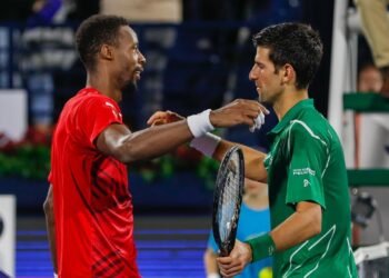 Monfils bids emotional French Open farewell as tributes pour in for “magician” of tennis