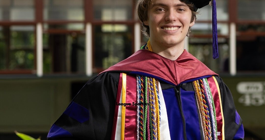 Mississippi Teen Becomes One of Youngest People Ever to Graduate Law School