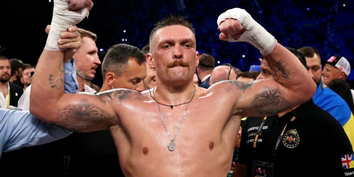 Usyk Keeps World Titles After Contentious Stoppage Over Verhoeven