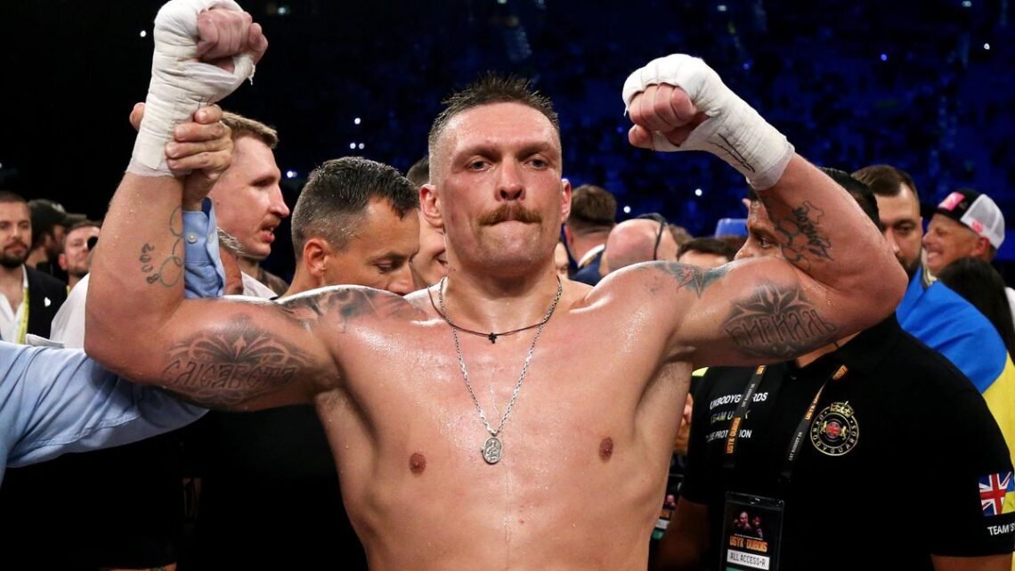 Usyk Keeps World Titles After Contentious Stoppage Over Verhoeven