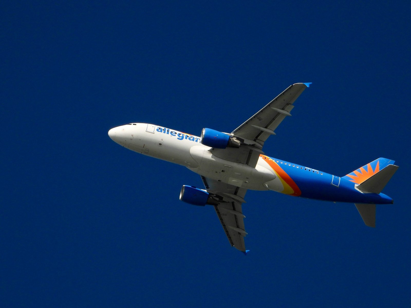 Spirit Collapsed. Now Allegiant and Sun Country Are Teaming Up. Coincidence?