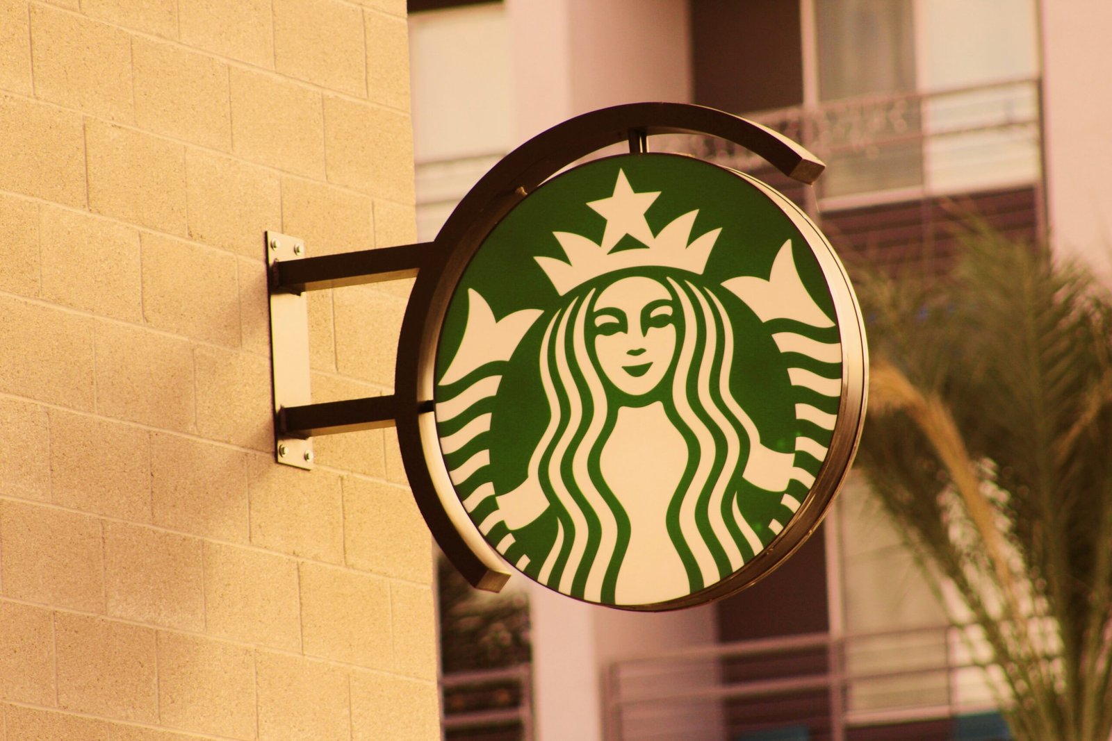 Chinese coffee giant rivaling Starbucks plots California takeover