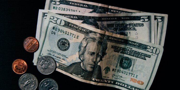 America’s Wealth Gap Widens As Rich Households Pull Further Ahead