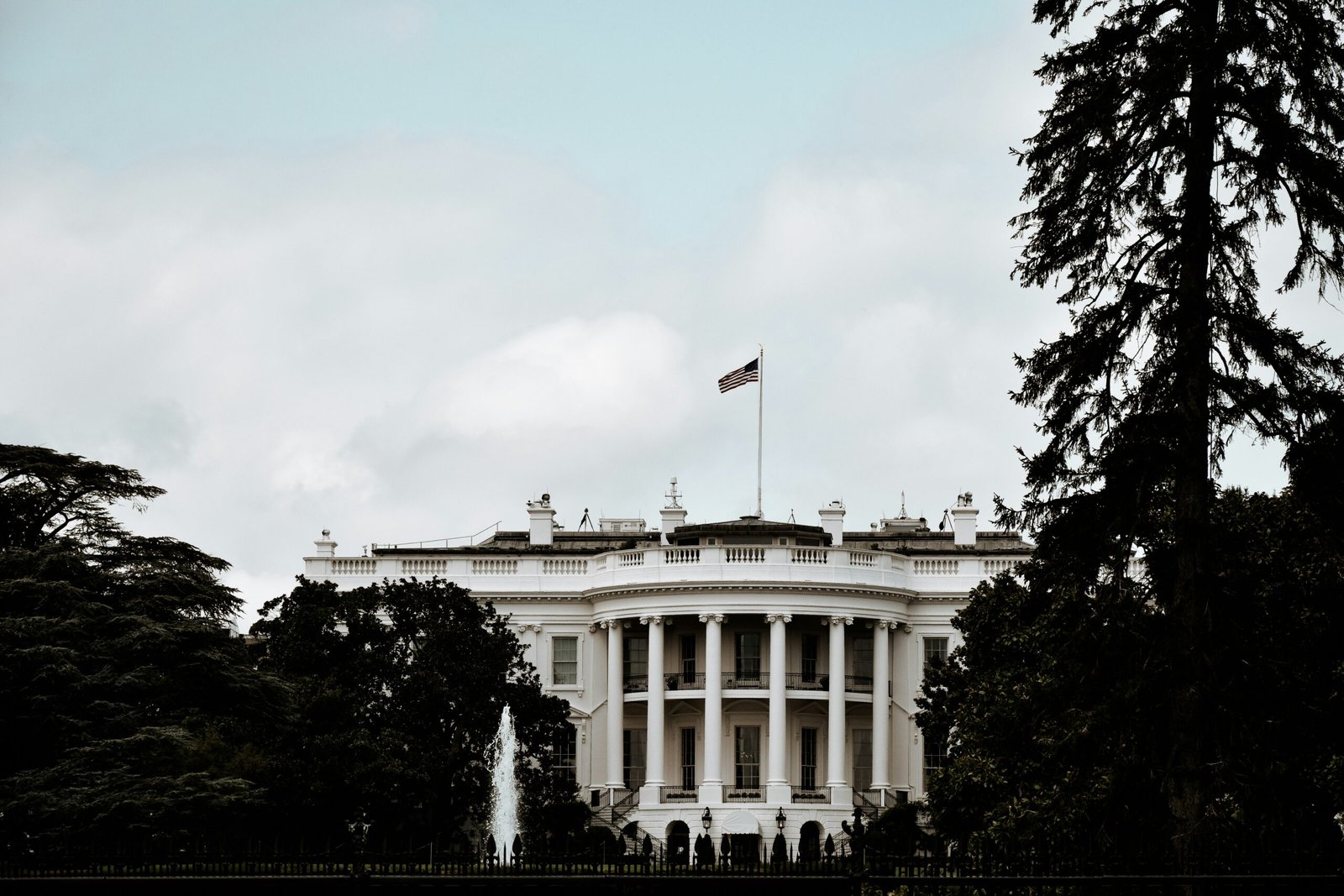 White House Holds Iran War Ceasefire Hostage to Force Arab Alliances with Israel