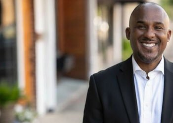 Revenge on the Ballot: Colom Aims to Unseat Senator Who Blocked Him