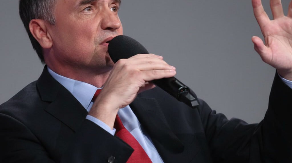 Polish Ex-Minister Flees Hungary to US After PM Says No Protection
