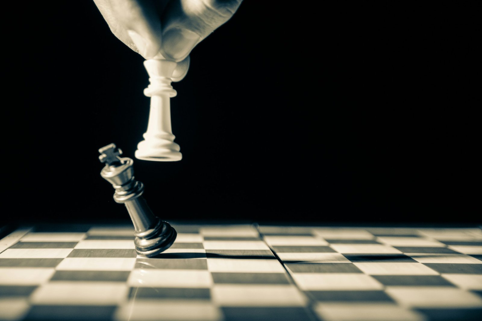 Gukesh's birthday blunted by Carlsen at Norway Chess 2026