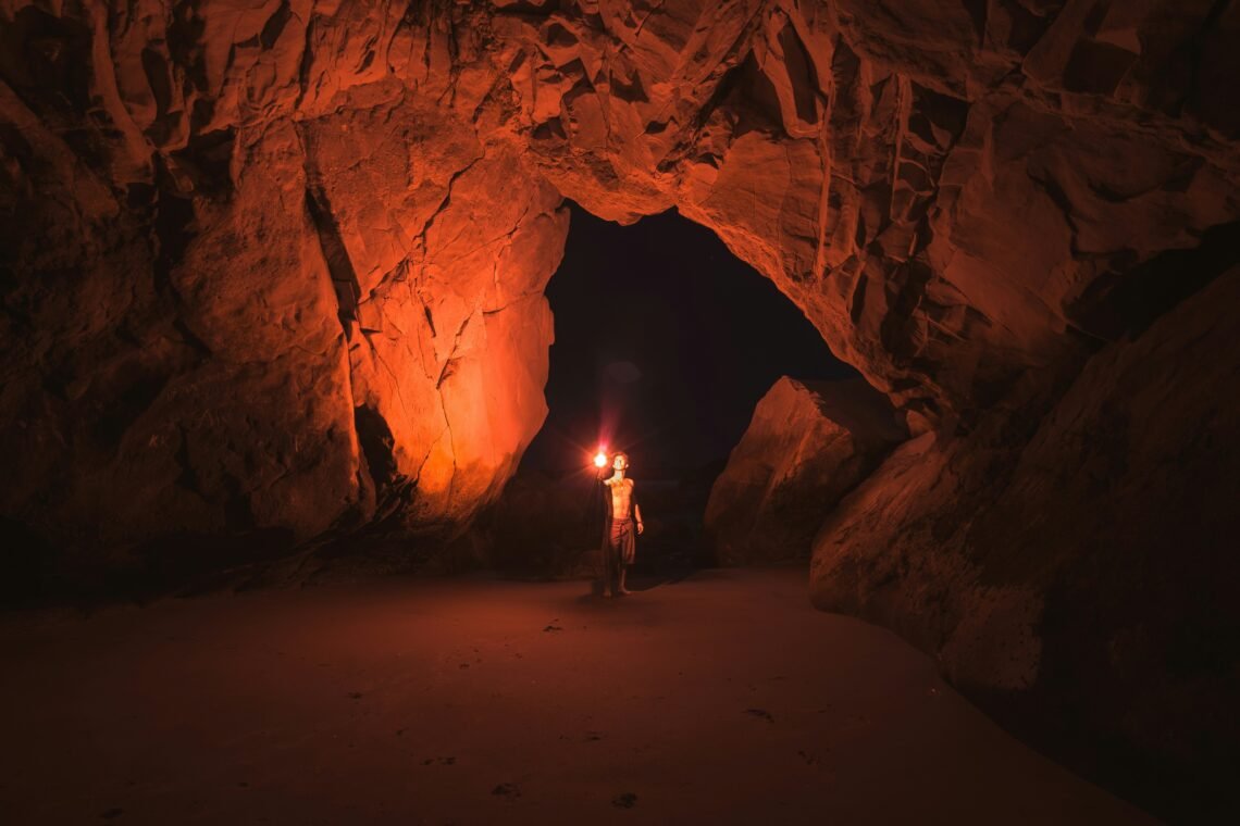 Laos Cave Rescue Intensifies as Divers Battle Flooded Tunnels to Reach 7 Trapped Villagers