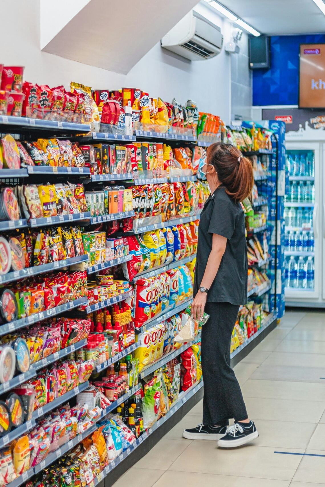 Japan's Snack Packages Go Black-and-White as Iran War Depletes Ink Supply