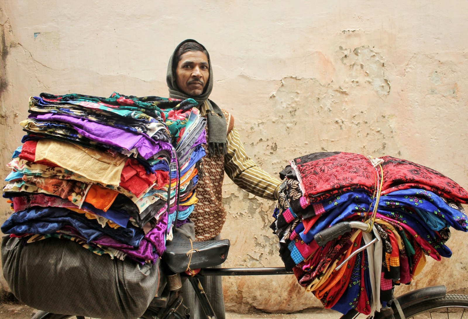 India's Gen Z Is Done Waiting for Jobs. So They're Selling Secondhand Clothes Online