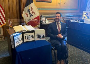 Paralympic Gold Medalist Josh Turek Wins Iowa Senate Democratic Primary