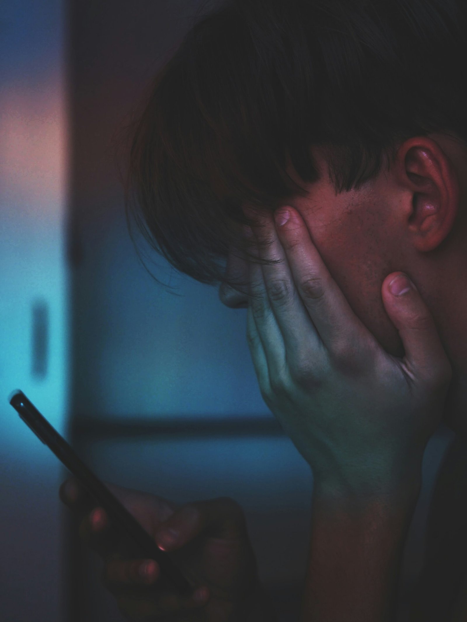 Canada Moves To Ban Under-16s From Social Media Without Strong Safety Measures