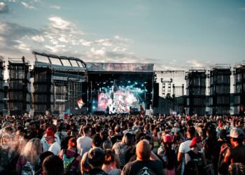 Linkin Park Break New Ground With Female-Led Download Festival Headline Show