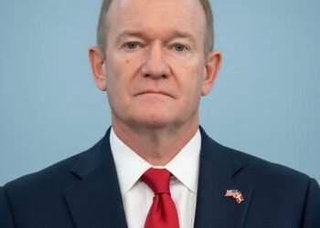 US Senator Chris Coons Hospitalised After Multi-Car Crash